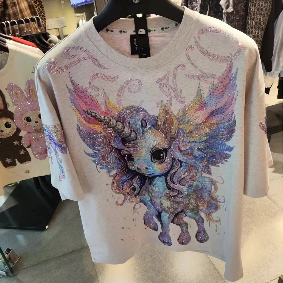 TCH轻奢烫钻工艺时尚卡通圆领短袖t恤T75C10E9063私服tch