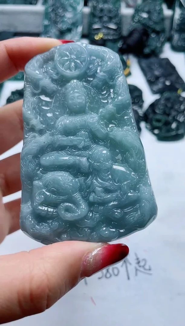 【闪购商品】翡翠颈饰未镶嵌