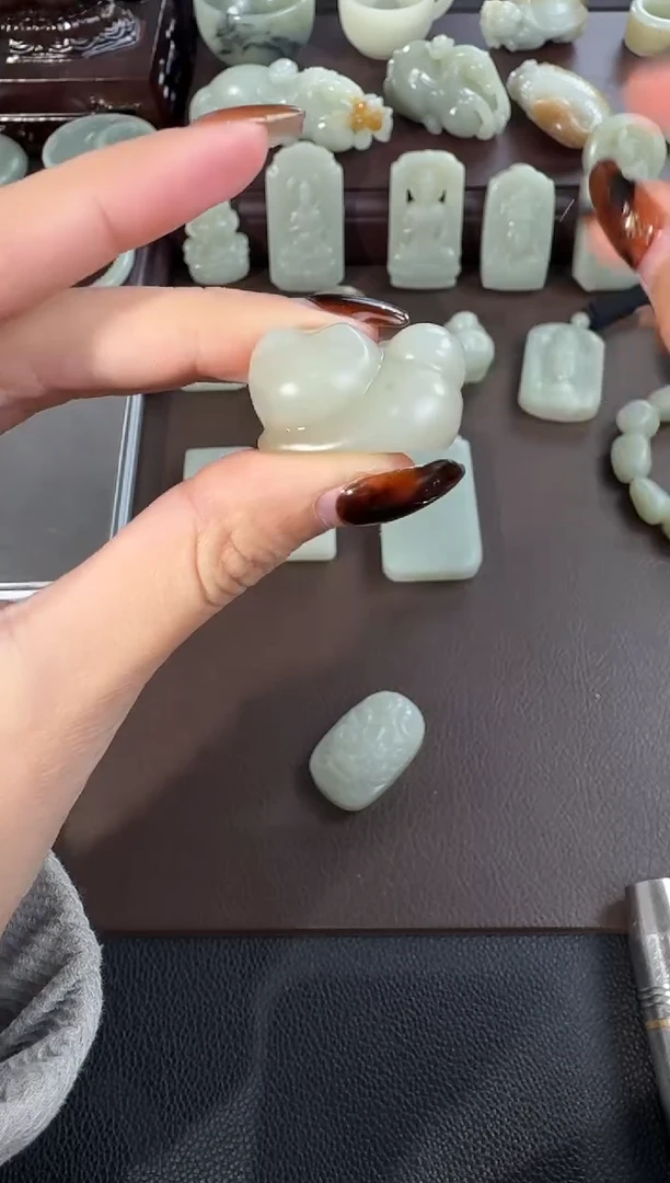 吊坠(不含链)未镶嵌和田玉1