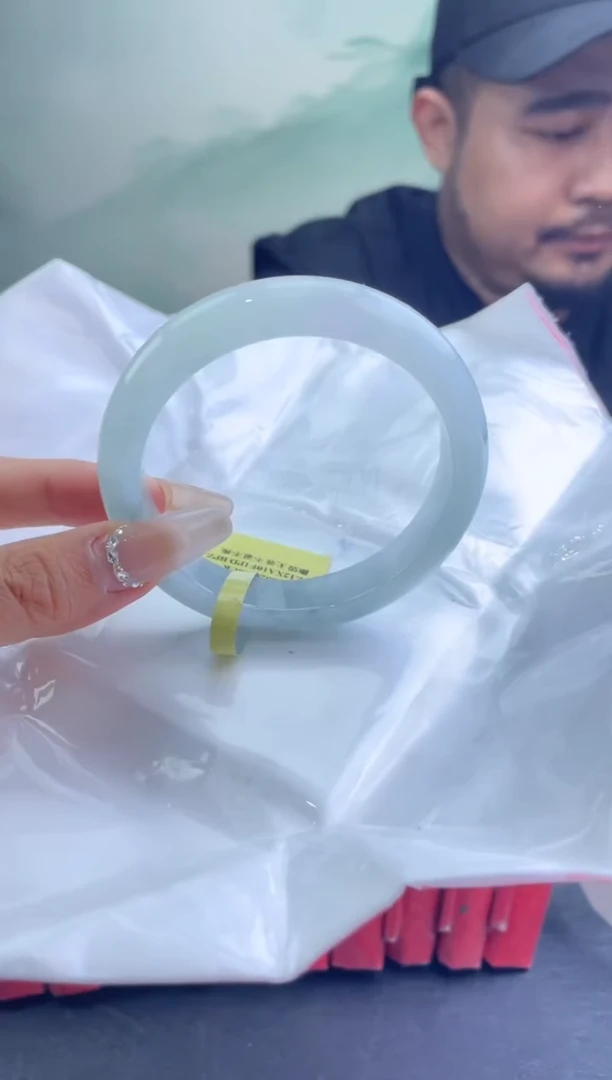 翡翠手镯未镶嵌1          60-59