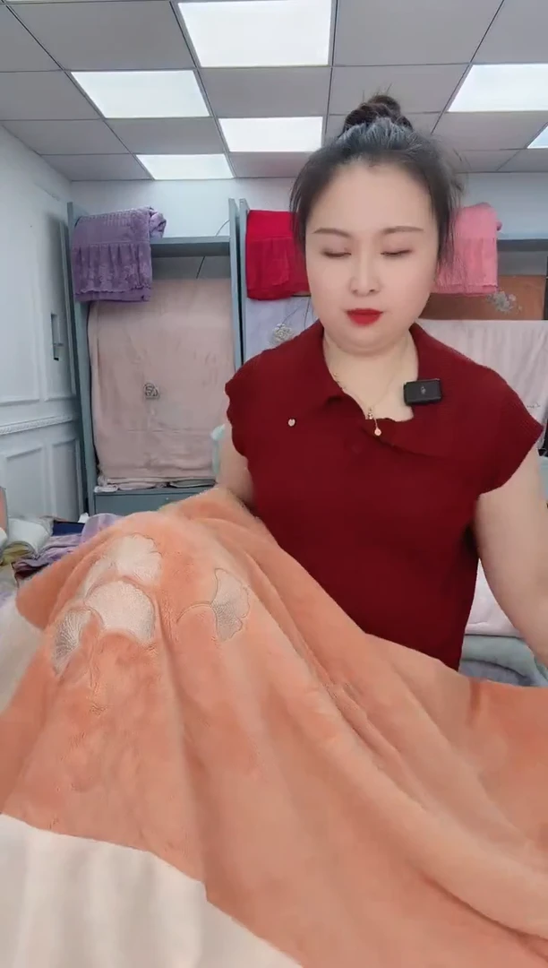 聚酯纤维聚酯纤维四件套  桔色 7x7 银杏叶