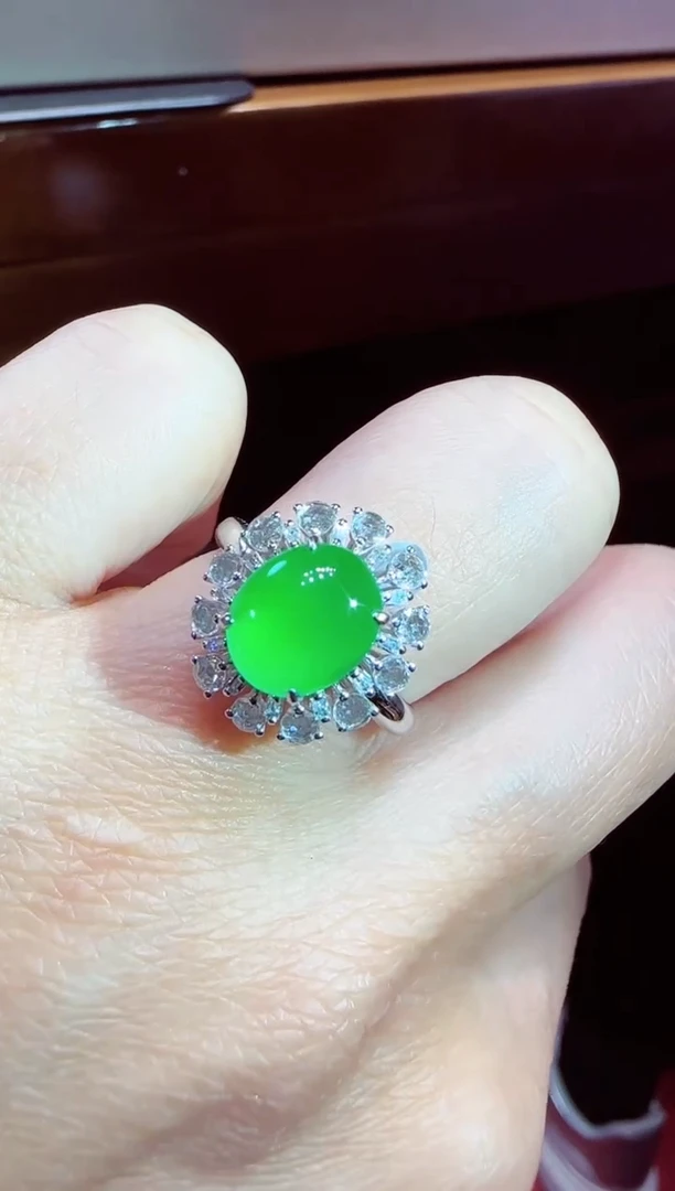 【闪购商品】翡翠戒指18K金镶嵌蛋面