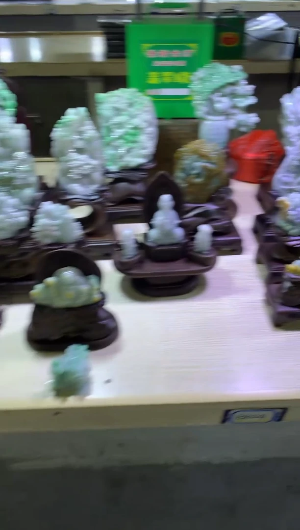 未镶嵌挂件翡翠猫*翡翠摆件