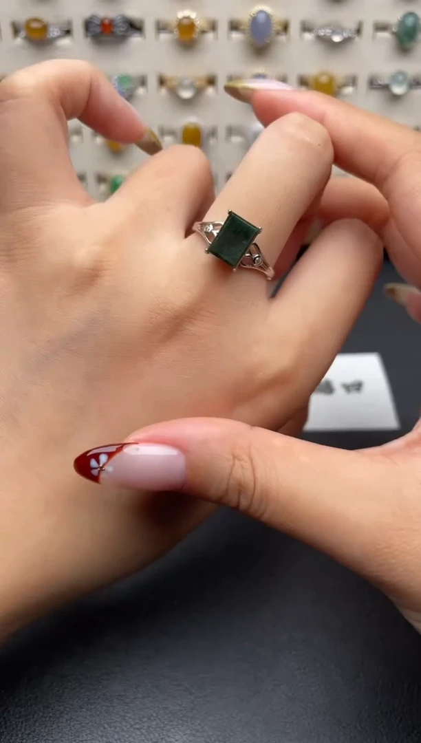 银S925镶嵌戒指翡翠一物一证一礼盒