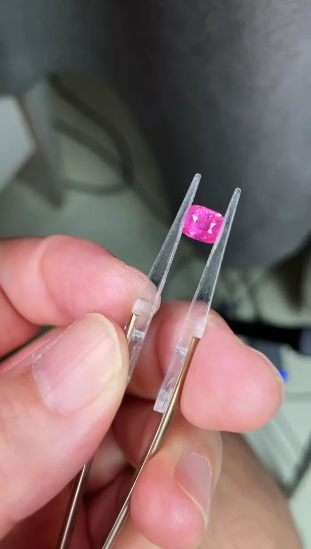 裸石尖晶石1.13克拉马亨盖