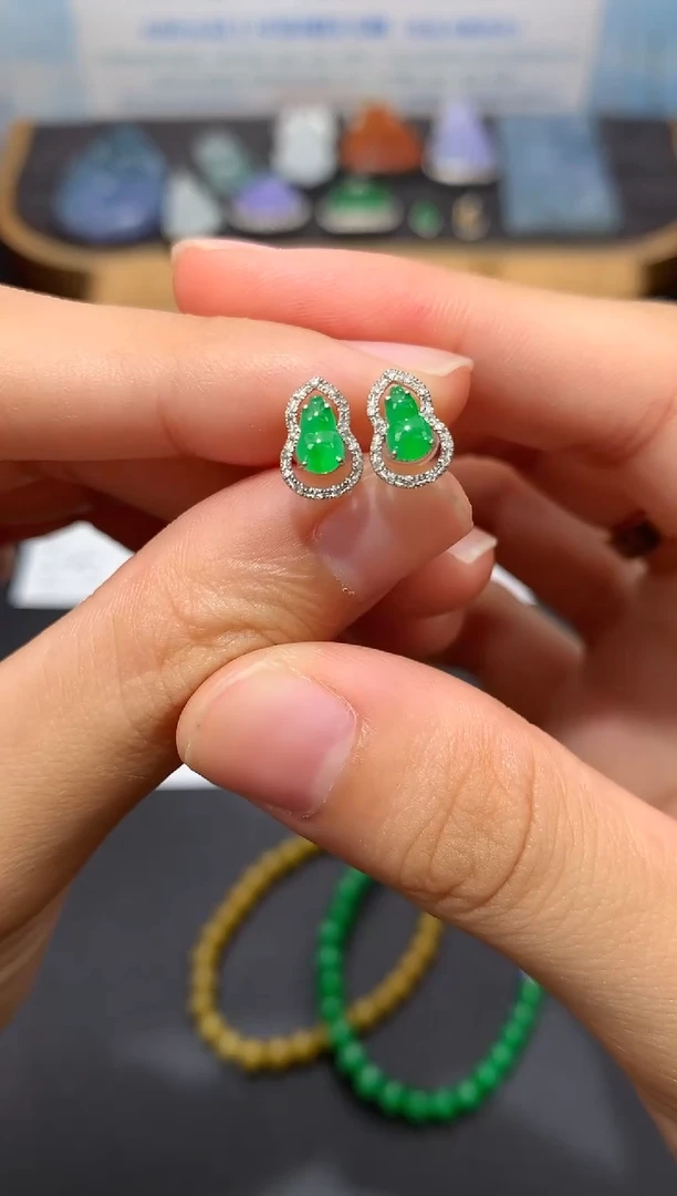 翡翠18K金镶嵌颈饰模式推广期48小时鉴赏期