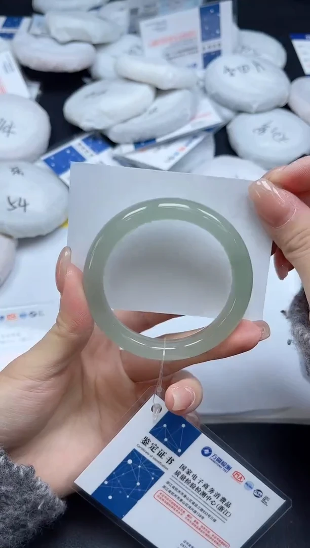 未镶嵌手镯石英质玉0156-52