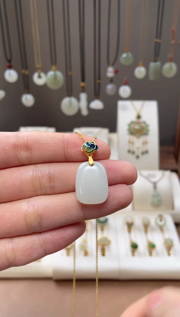 颈饰银S925镶嵌和田玉和田玉吊坠