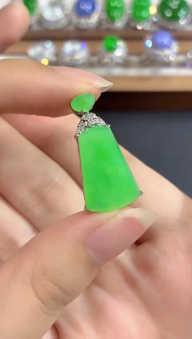 吊坠(不含链)18K金镶嵌翡翠105-吊坠