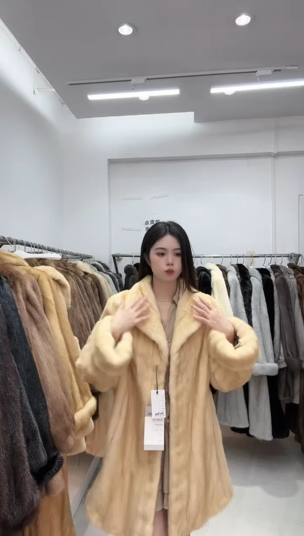 小橙子进口天然水貂毛皮草