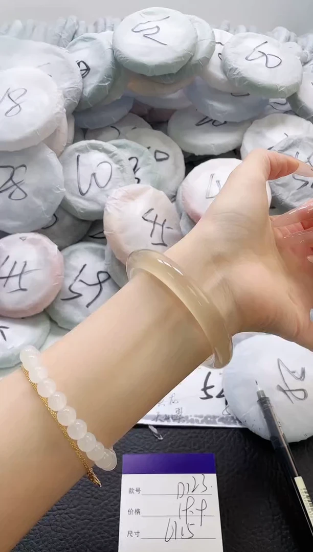 未镶嵌手镯石英质玉123-61