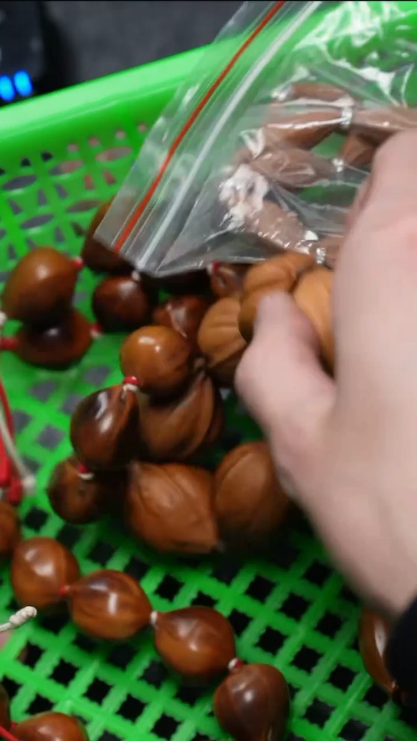 【闪购商品】橄榄核吊坠橄榄核