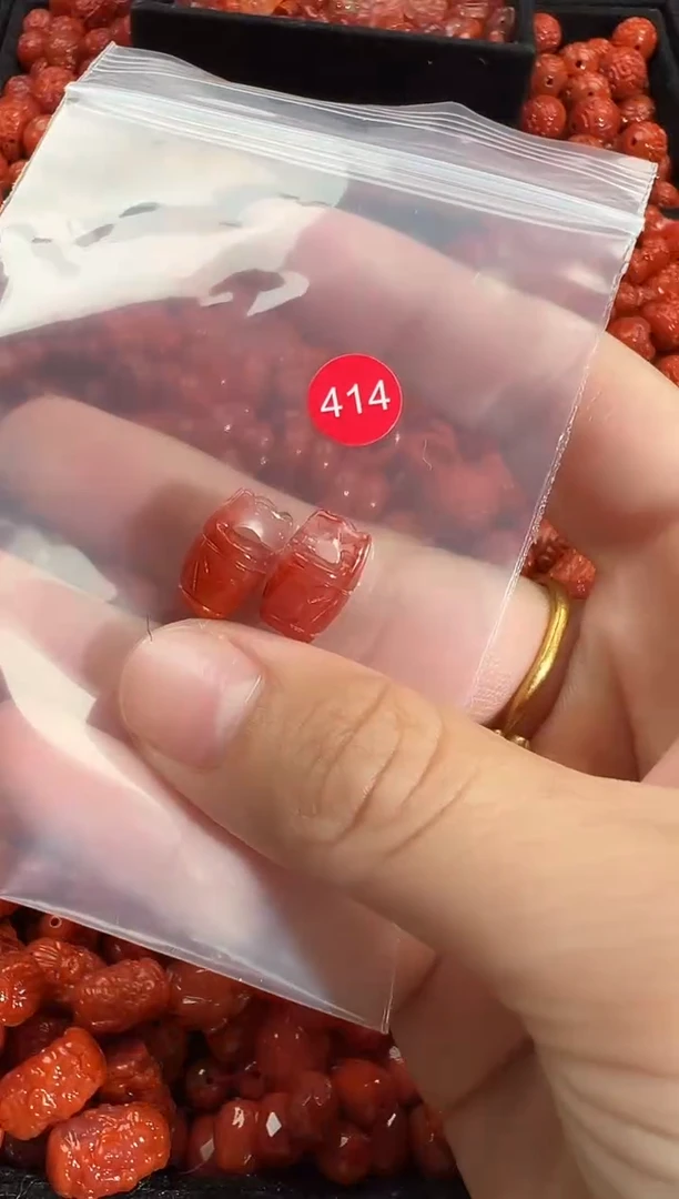 颈饰未镶嵌南红玛瑙1