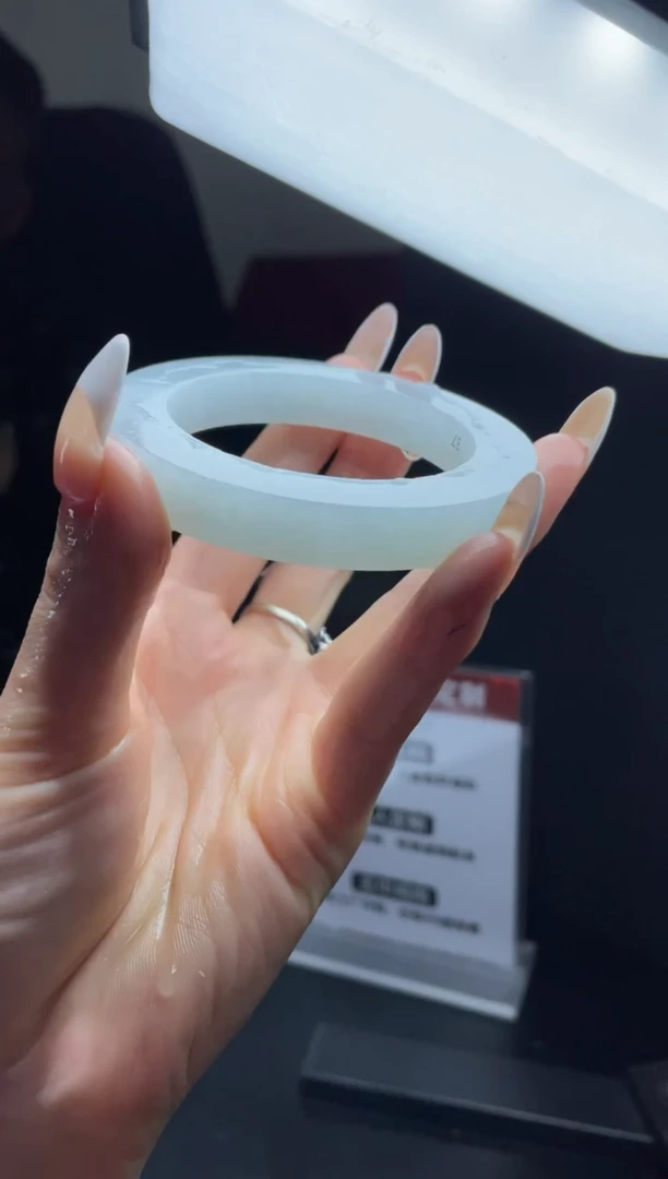 【闪购商品】定制翡翠手镯未镶嵌DDH84464