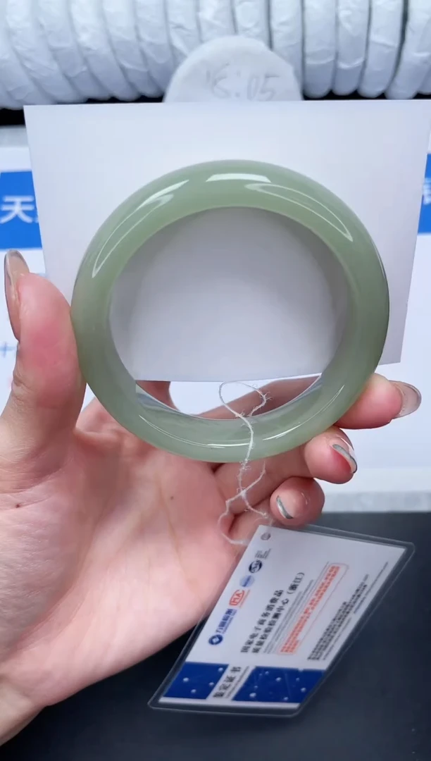 未镶嵌手镯石英质玉37-56.6DK