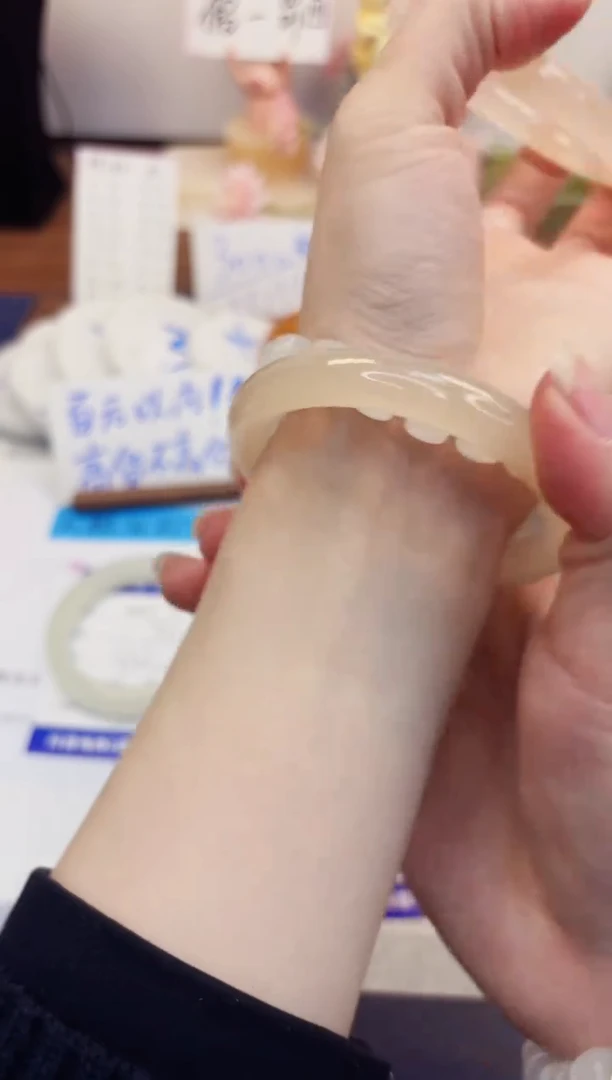 【闪购商品】石英质玉手镯未镶嵌348-美人条藕粉-圈口57
