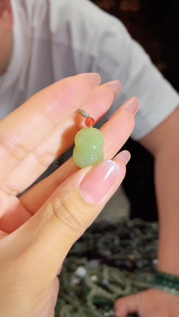 和田玉未镶嵌颈饰拍一发一