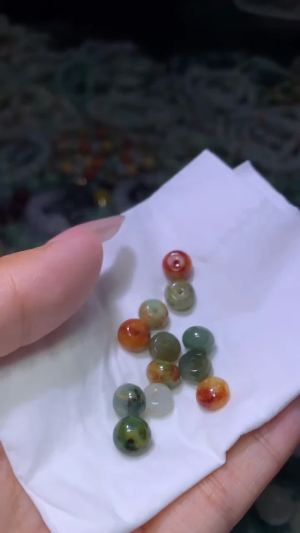 翡翠未镶嵌颈饰MXX014011