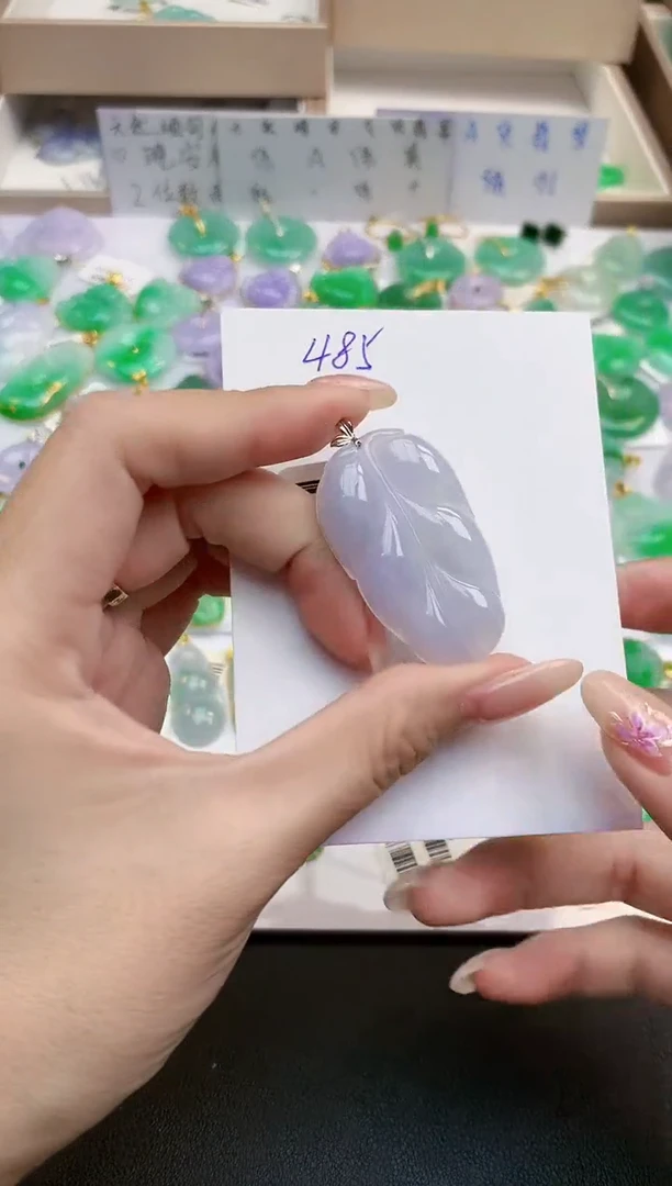 颈饰18K金镶嵌翡翠天然缅甸A货翡翠