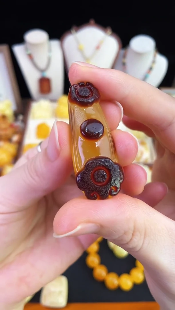 琥珀未镶嵌珠宝奇石柒月