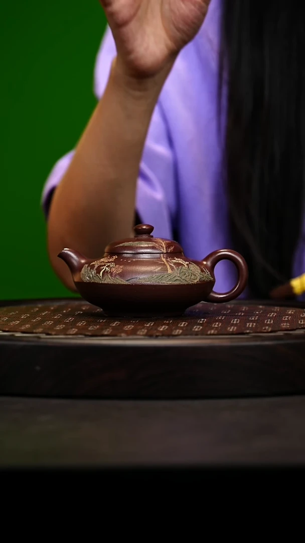 宜兴原矿高端紫砂 红皮龙230cc