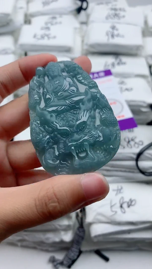 翡翠未镶嵌颈饰1