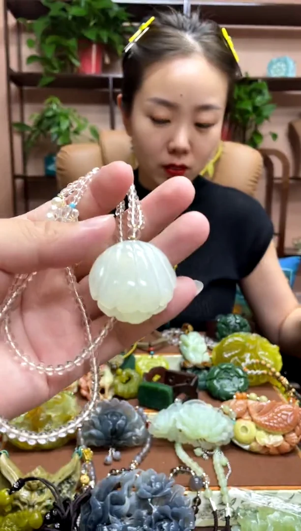 未镶嵌岫玉吊坠·