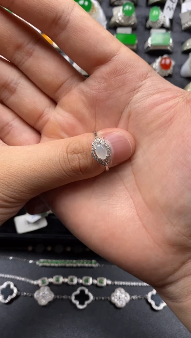 翡翠戒指银S925镶嵌纯天然A货翡翠