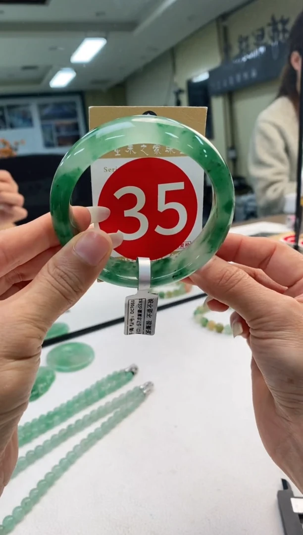 未镶嵌手镯石英质玉57+35