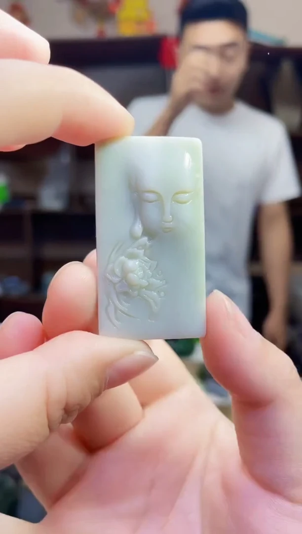 和田玉未镶嵌颈饰1