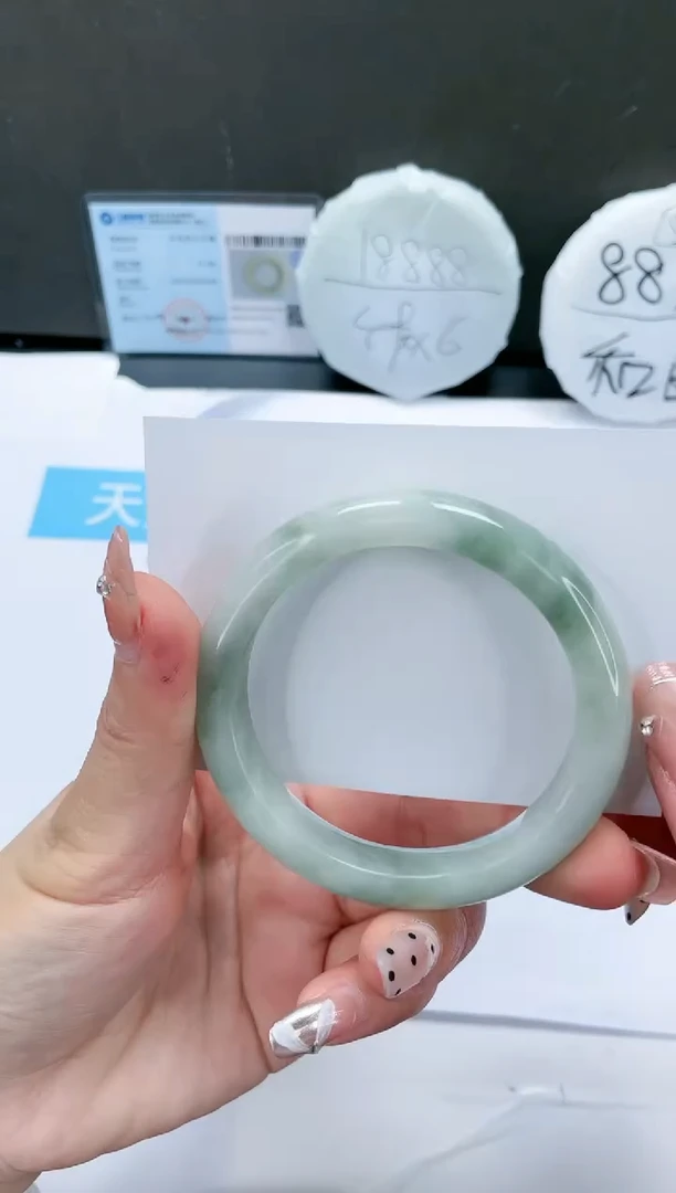 【闪购商品】石英质玉手镯未镶嵌253-56.4