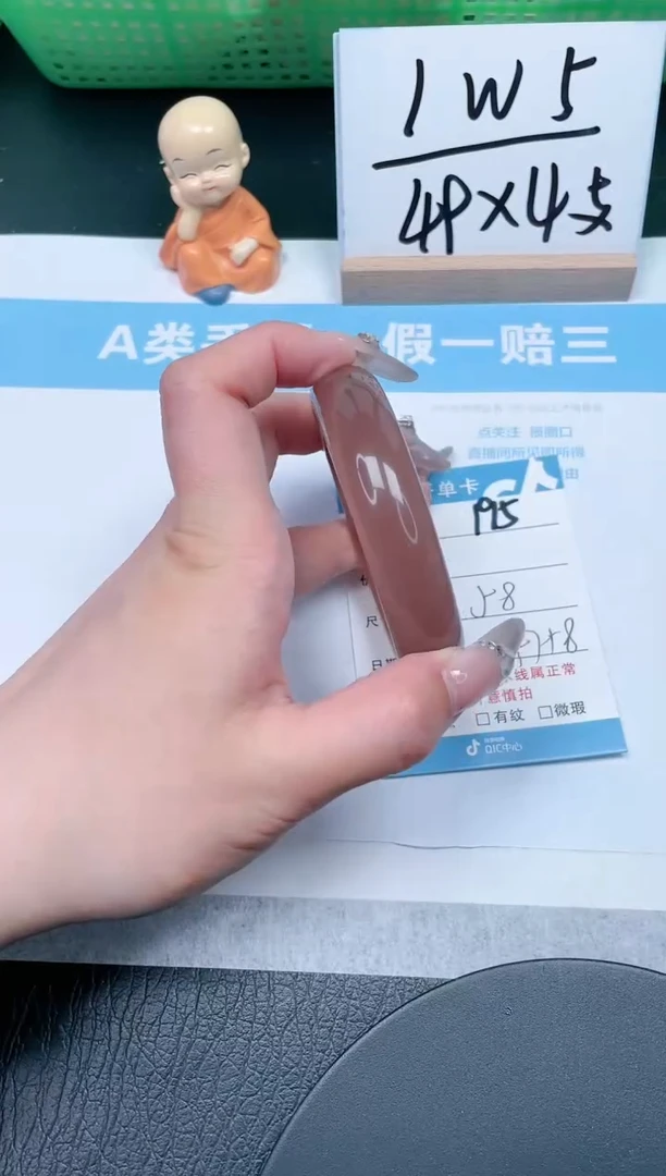 【闪购商品】石英质玉手镯未镶嵌195-58