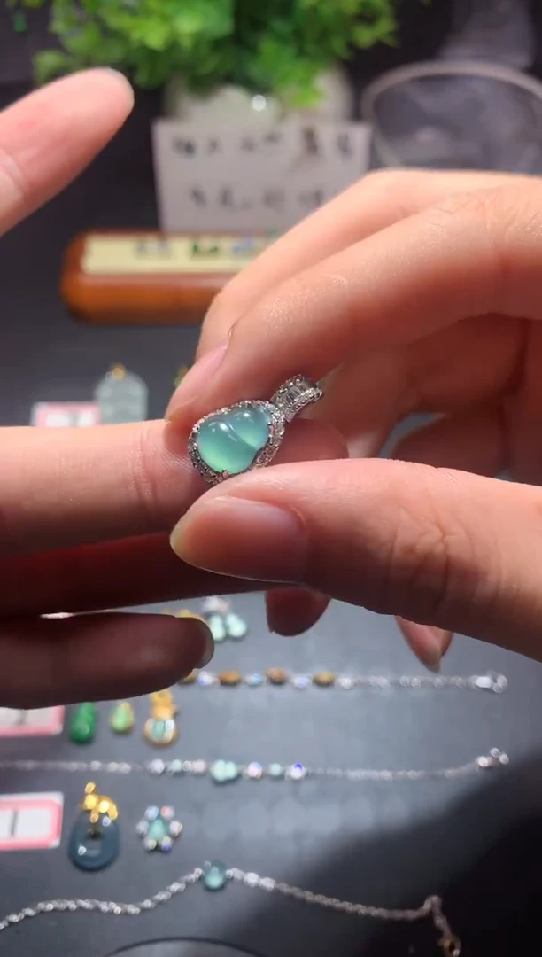 颈饰银S925镶嵌翡翠1