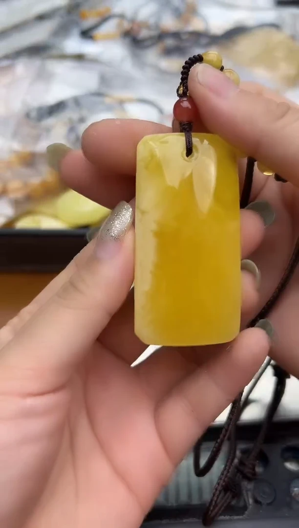 未镶嵌蜜蜡裸石蜜蜡吊坠