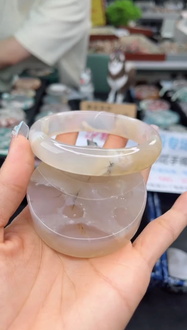 【闪购商品】石英质玉手镯未镶嵌61圈口（赠品镯心）1194009