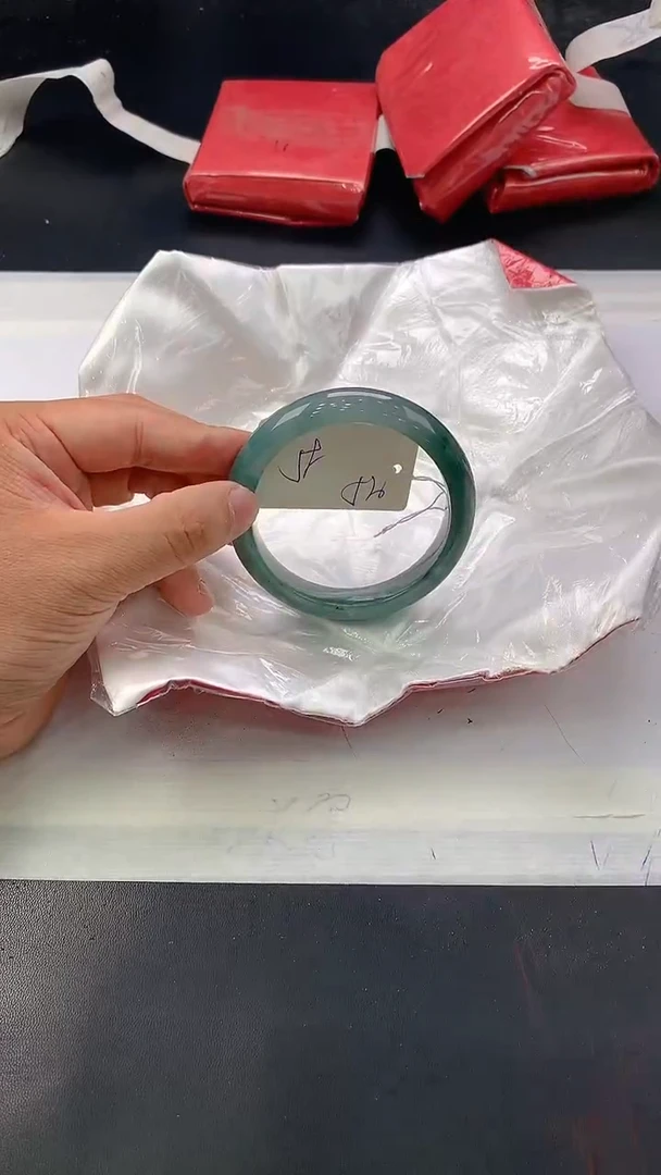 翡翠手镯未镶嵌334