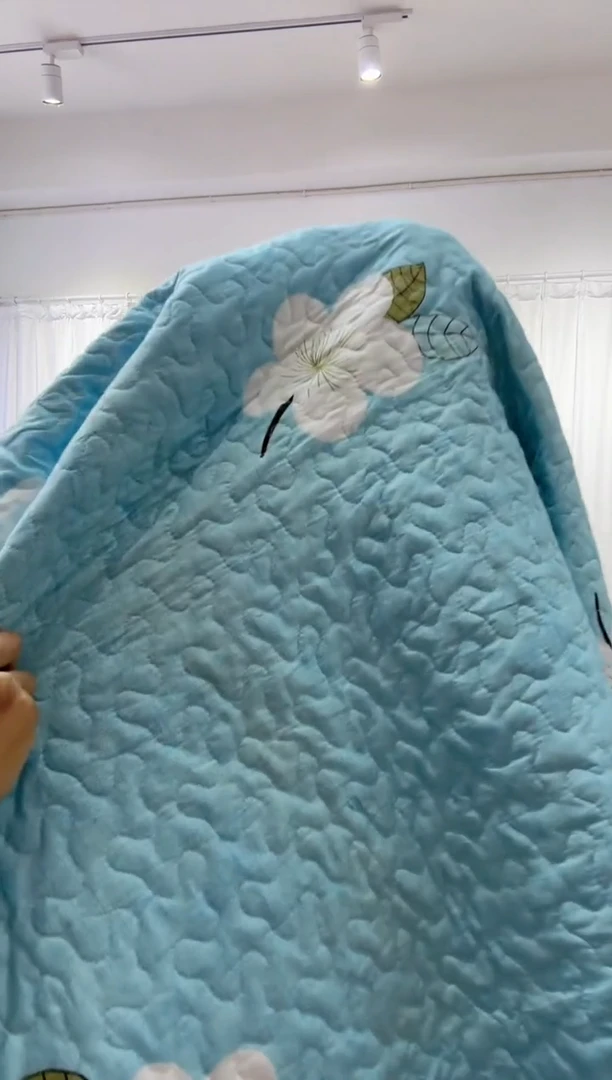 棉220*240不是纯棉床盖138号折印微瑕