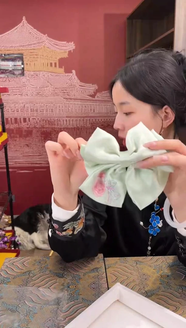 【闪购商品】刺绣苏绣桑蚕丝手工绣刺绣发圈