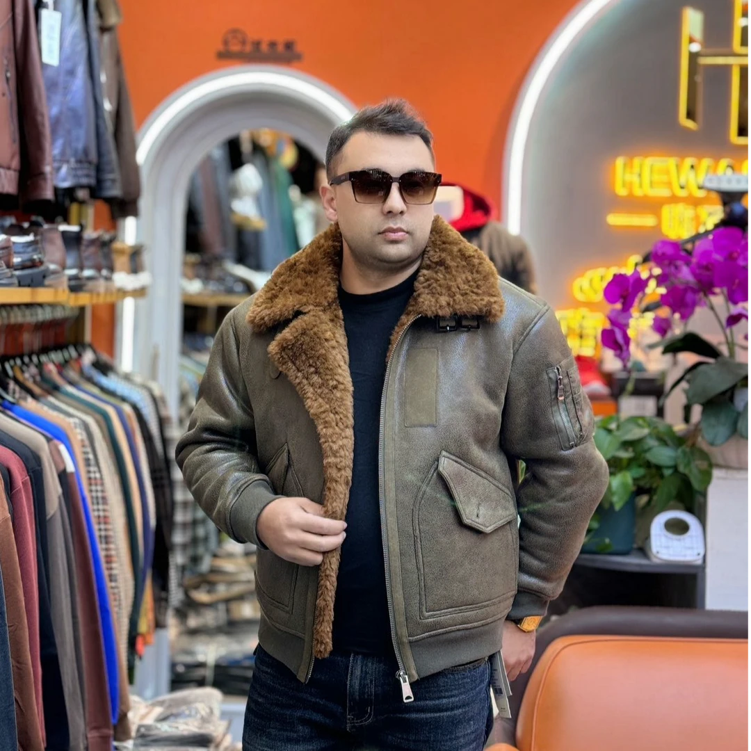 皮毛一体外套男款冬季加厚机车风翻领宽松短款复古皮衣