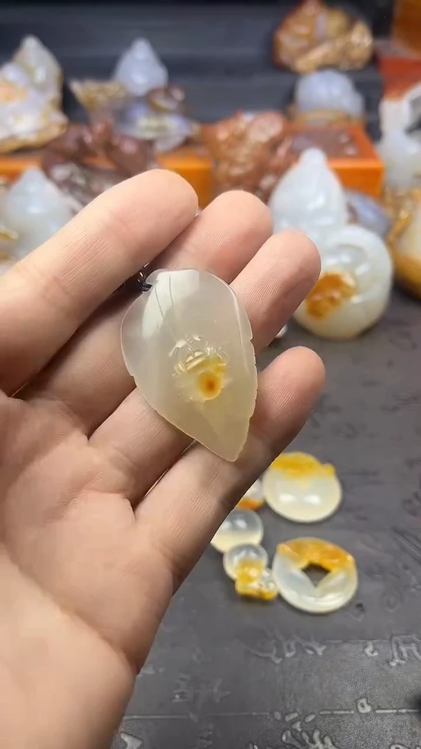 【闪购商品】玛瑙/玉髓吊坠未镶嵌1