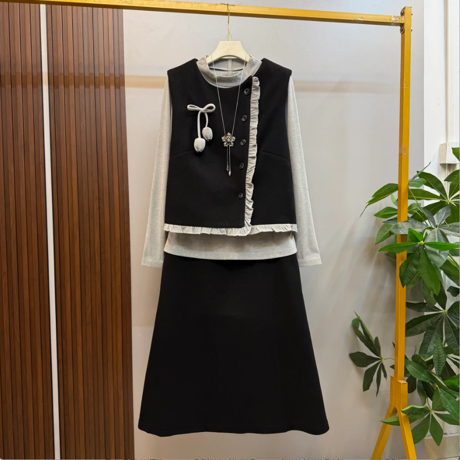 新款大码女装时尚洋气木耳花边花朵设计显瘦洋气三件套套装