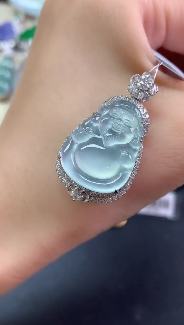 吊坠(不含链)18K金镶嵌翡翠吊坠(不含链)|29800