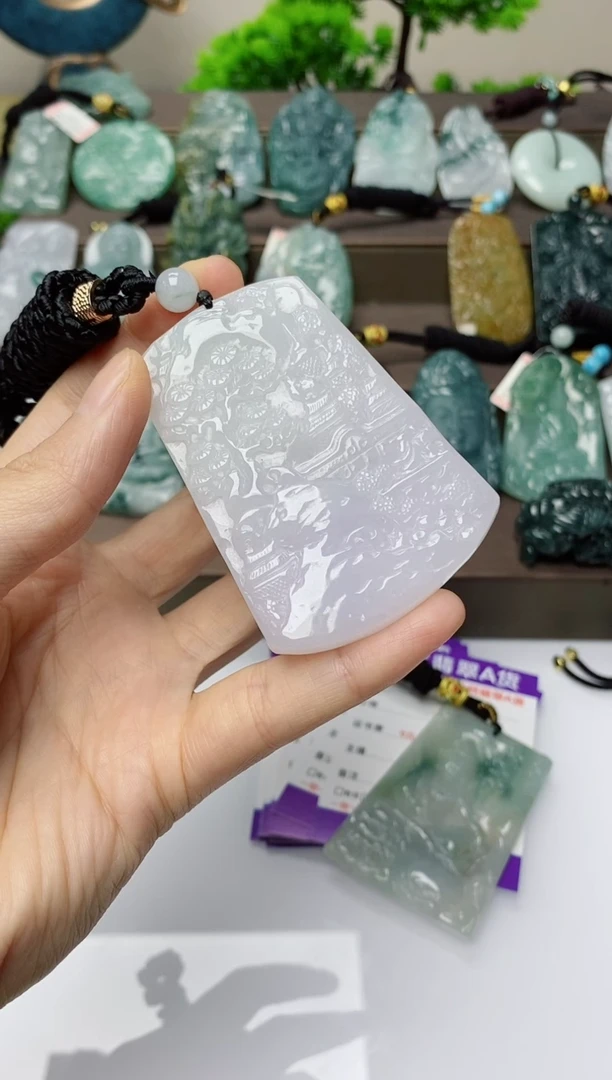 翡翠未镶嵌颈饰