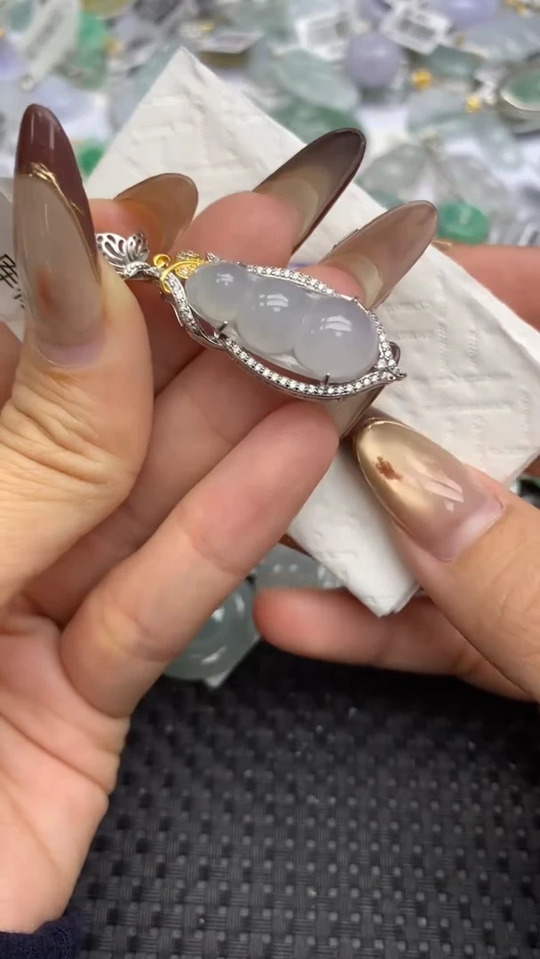 颈饰银S925镶嵌翡翠83   天然翡翠A货  百元以上9米证书费自理