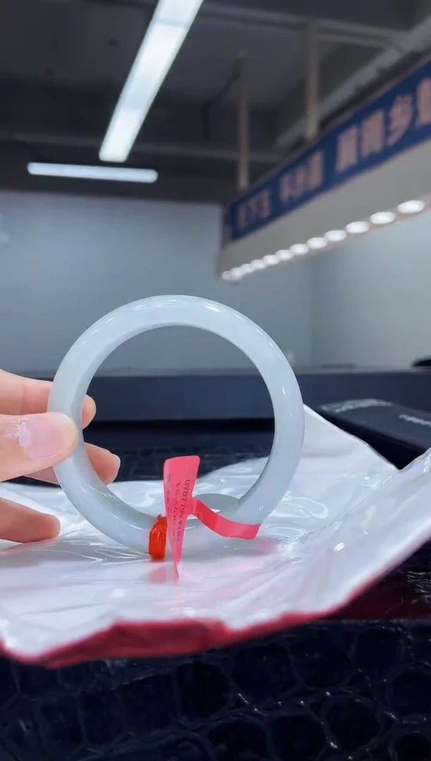 未镶嵌手镯翡翠10