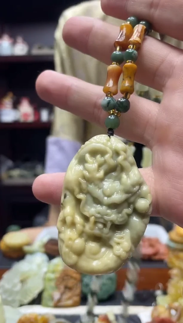 未镶嵌岫玉吊坠·