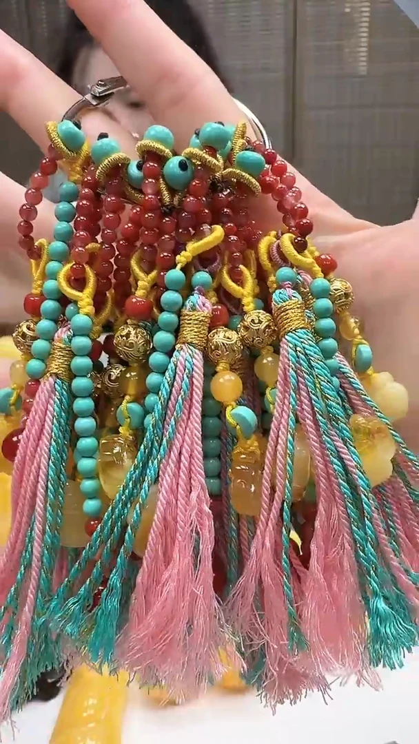 裸石琥珀未镶嵌随机一件