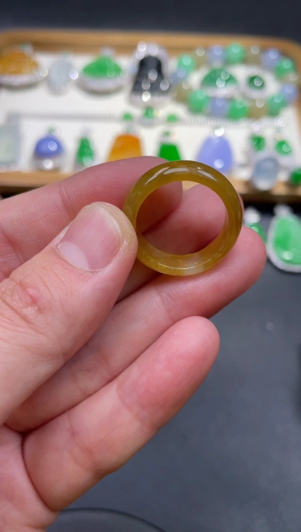 翡翠戒指未镶嵌18.......