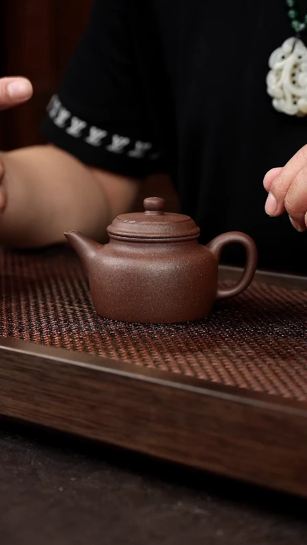 茶壶紫砂紫泥剑流德中