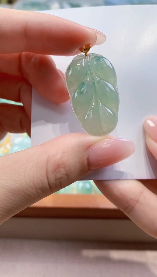 颈饰18K金镶嵌翡翠天然缅甸a货翡翠